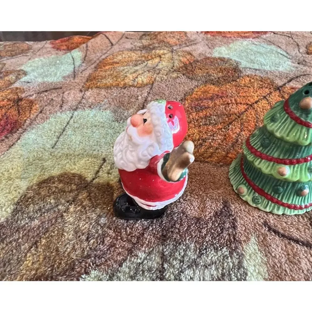 Fitz &‎ Floyd Merry Christmas Santa & Tree Ceramic Salt & Pepper Shakers Set